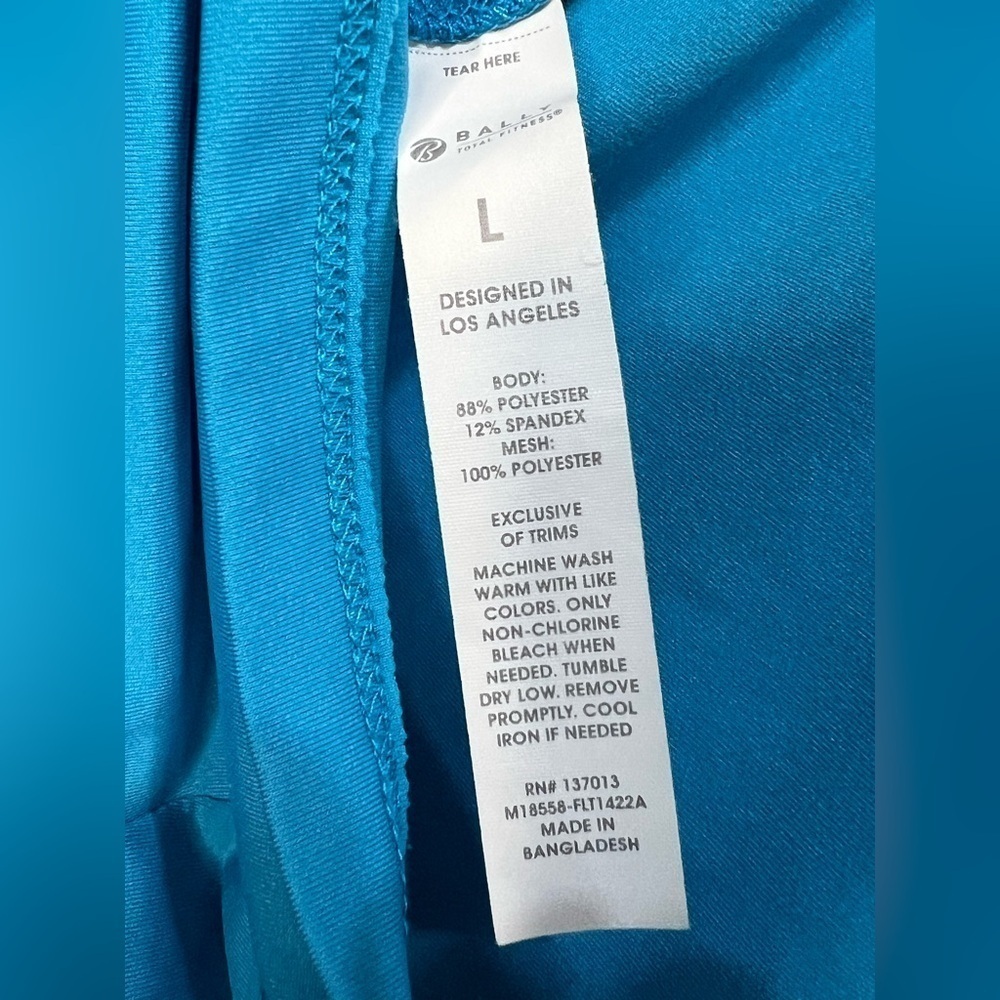 Bally Total Fitness V Neck Athletic T-Shirt Flared Hem Vented Back Size L - Picture 6 of 6